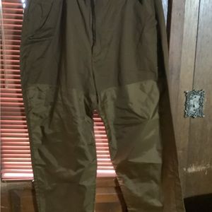 Remington hunting brush pants in XL new never worn.